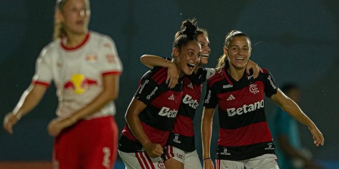 defensoras-brilham-e-flamengo-vence-bragantino-no-brasileiro-feminino defensoras-brilham-e-flamengo-vence-bragantino-no-brasileiro-feminino