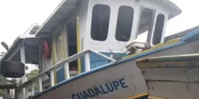 naufragio-provocado-por-chuva-forte-deixa-dois-mortos-em-ubatuba naufragio-provocado-por-chuva-forte-deixa-dois-mortos-em-ubatuba