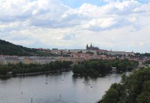 Saiba o que fazer em Praga, cidade que encanta pela história, cultura e paisagens saiba-o-que-fazer-em-praga,-cidade-que-encanta-pela-historia,-cultura-e-paisagens