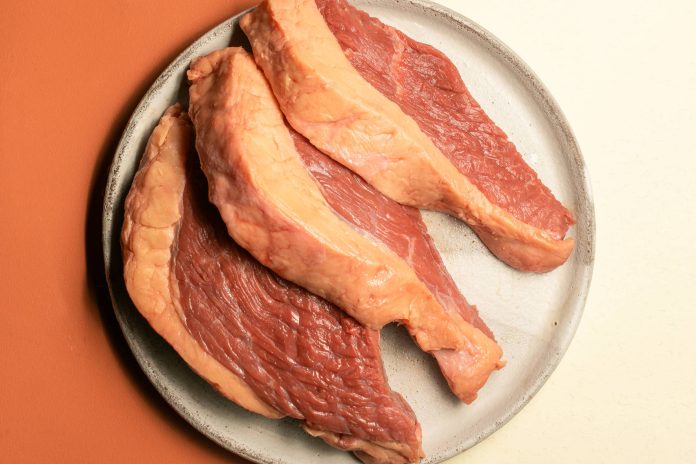 o-que-a-cor-da-gordura-realmente-diz-sobre-a-carne