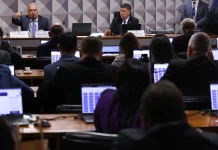 Mendonça proíbe CPMI do INSS de acessar dados de Vorcaro em sala-cofre mendonca-proibe-cpmi-do-inss-de-acessar-dados-de-vorcaro-em-sala-cofre