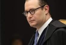 Zanin condena acusado de participar de trote misógino contra alunas zanin-condena-acusado-de-participar-de-trote-misogino-contra-alunas