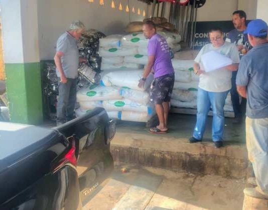 Goiandira: Produtores rurais de Goiandira recebem kits de incentivo à produção agrícola goiandira:-produtores-rurais-de-goiandira-recebem-kits-de-incentivo-a-producao-agricola