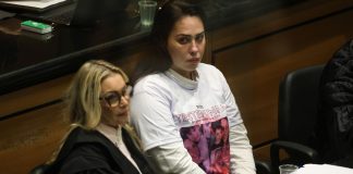 Monique Medeiros se entrega à polícia e volta a ser presa monique-medeiros-se-entrega-a-policia-e-volta-a-ser-presa