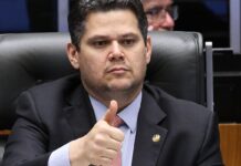 Alcolumbre sugere “melhorar” 6×1 e quer passar PEC por comissões alcolumbre-sugere-“melhorar”-6×1-e-quer-passar-pec-por-comissoes