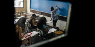 Professores de licenciatura podem se inscrever em premiação até dia 8 professores-de-licenciatura-podem-se-inscrever-em-premiacao-ate-dia-8